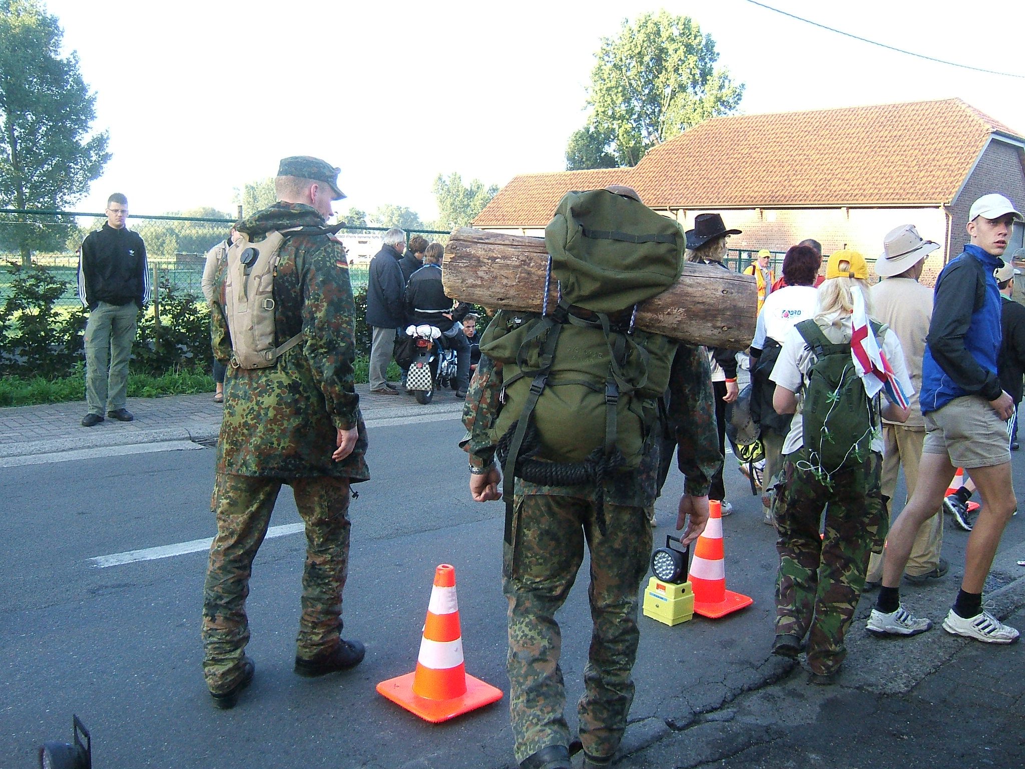 De Dodentocht: 100 km Door de Nacht